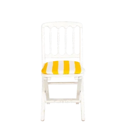 Chaise Napoléon III blanche pliante avec galette rayée jaune