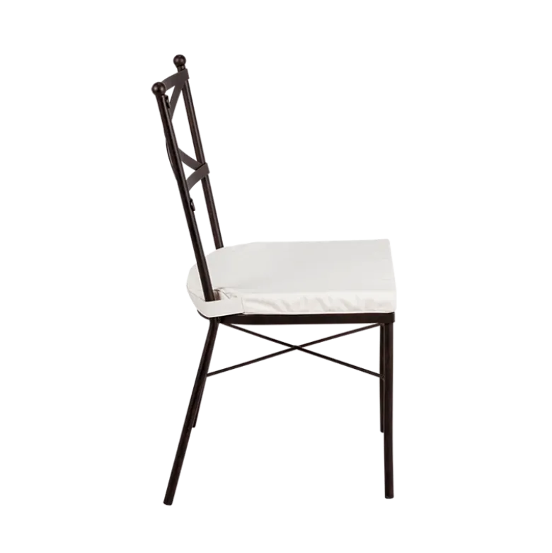 Chaise Toscane avec coussin crème