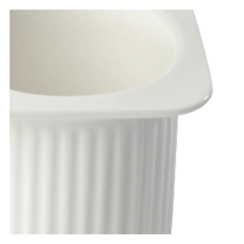 Petit suisse en porcelaine 6 cl